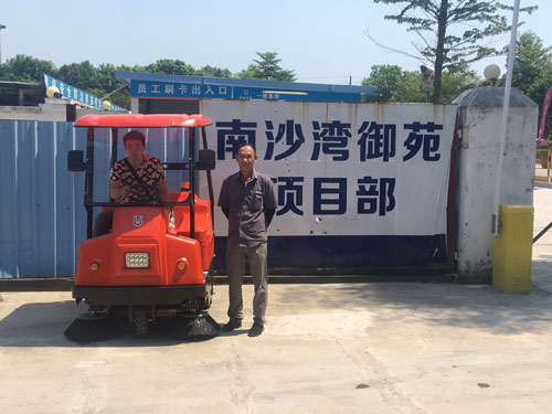 扫地机的操作难不难