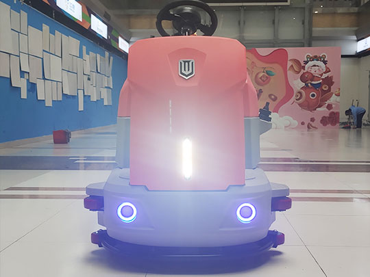 驾驶式洗地机价格多少？购买时要注意哪些问题