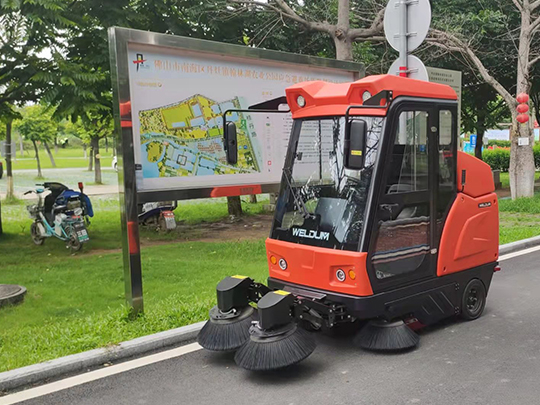 电动扫地车